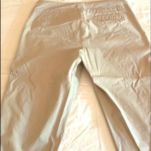 Women’s capri pants